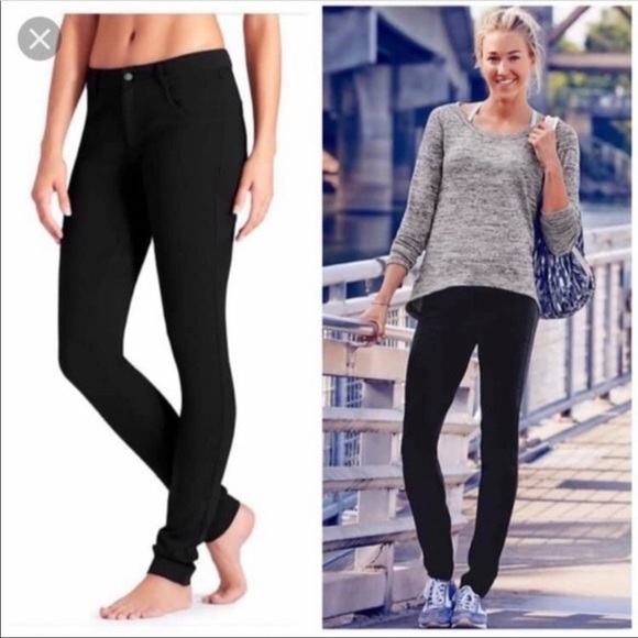 Athleta Pants - Athleta Black Ponte Skinny Pants. Size 6.